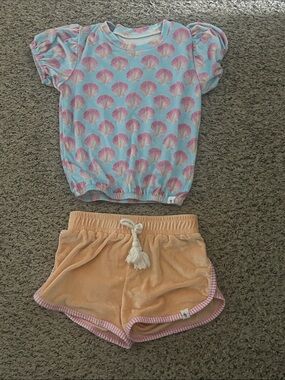 Love & Grow girls size 7 cutest softest set ever!
Seashells